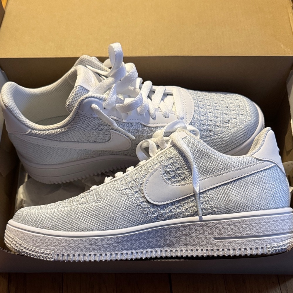 Nike Air Force 1 FlyKnit 2.0 Sneakers